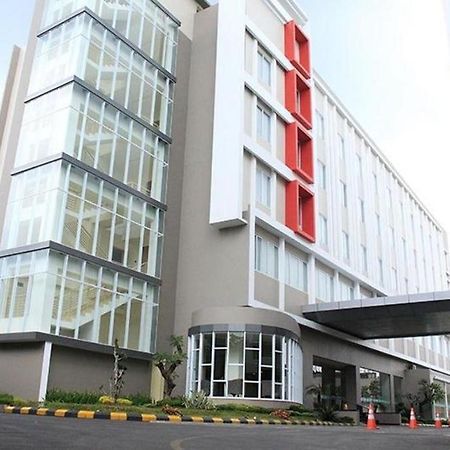 Horison Hotel Sukabumi Eksteriør billede