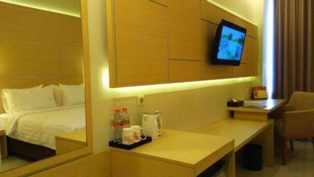 Horison Hotel Sukabumi Eksteriør billede