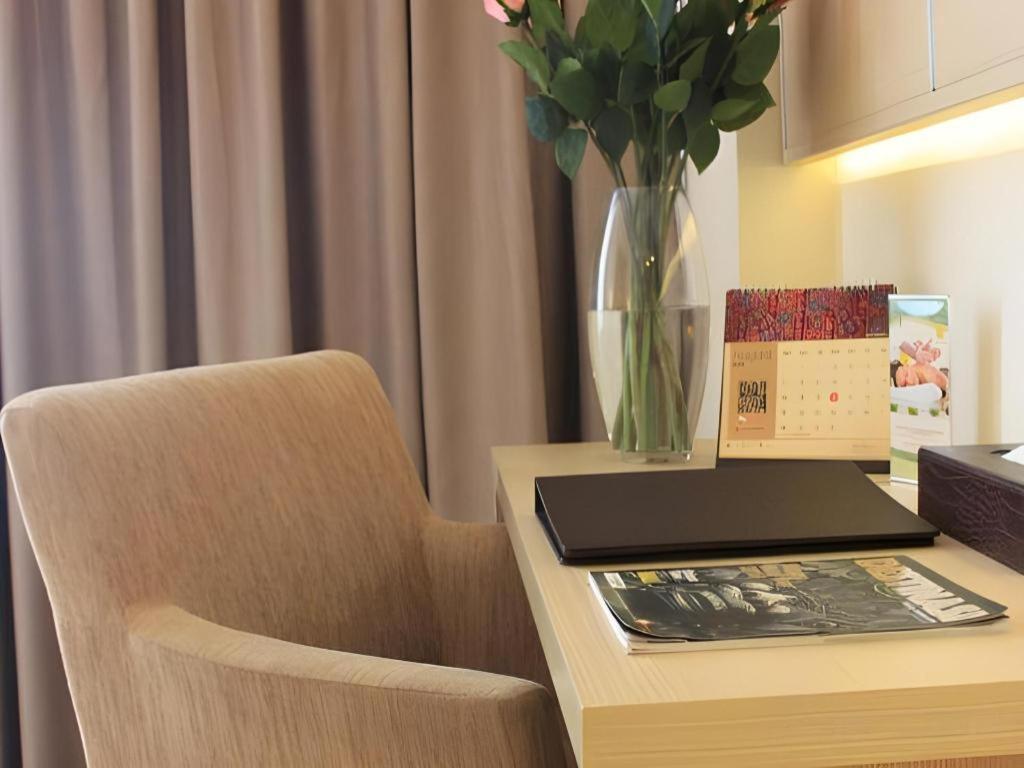 Horison Hotel Sukabumi Eksteriør billede