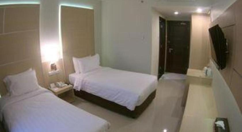 Horison Hotel Sukabumi Eksteriør billede