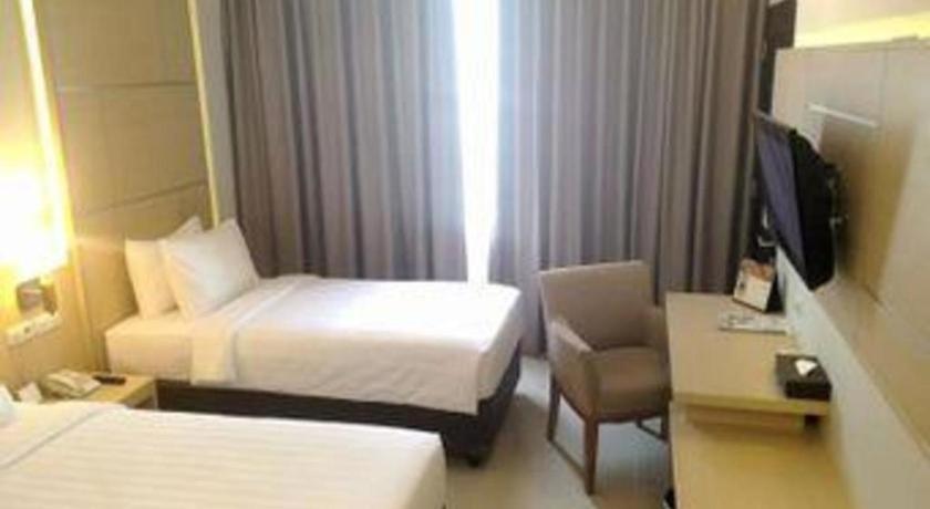 Horison Hotel Sukabumi Eksteriør billede